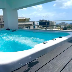 Downtown Luxury Naco: 2br 2ba Apartment Santo Domingo